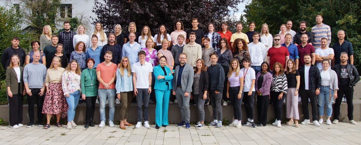 Gruppenfoto des Lehrerkollegiums im Schuljahr 2024/2025